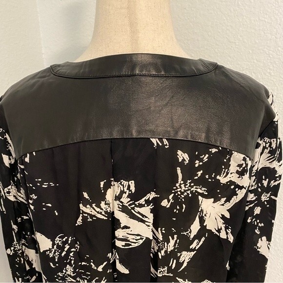 PARKER Leather Silk Top L Sleeve V Neck Abstract Floral White Black Print M - Picture 6 of 13